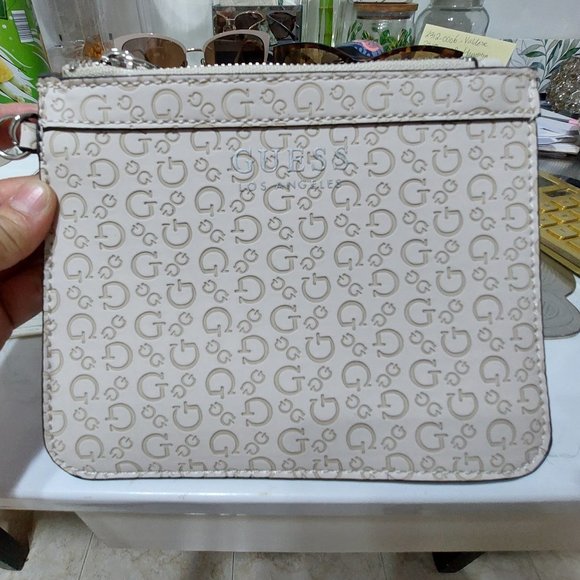 GUESS Thin Wristlet Purse with Keychain Bag Small Mini Practical Simple Stylish - Picture 4 of 9